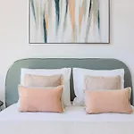 Apartment Camoes Downtown With Parking *