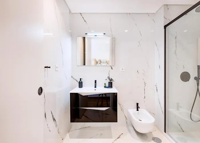 Daire Camoes Downtown With Parking