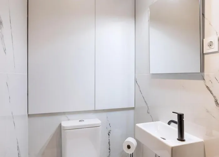 Daire Camoes Downtown With Parking