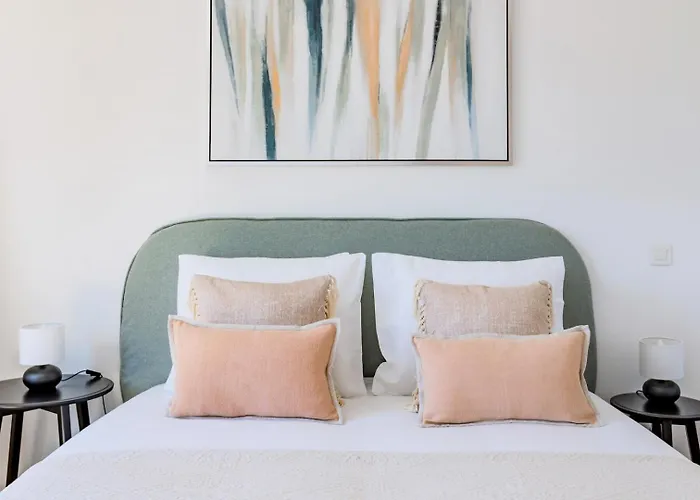 Apartment Camoes Downtown With Parking Porto