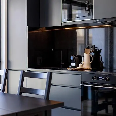 Camoes Downtown With Parking Appartement