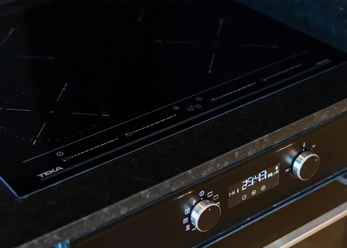 Camoes Downtown With Parking Oporto