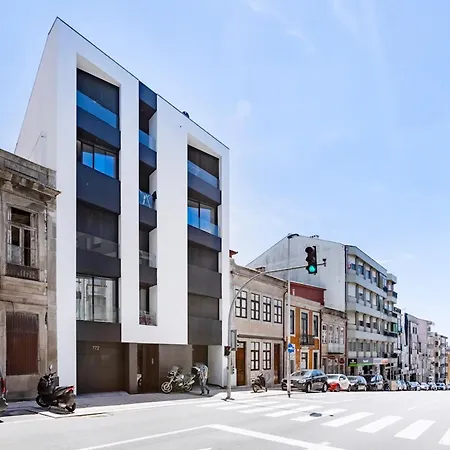 דירה Camoes Downtown With Parking פורטו