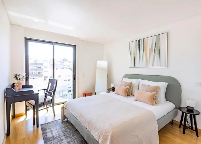 Apartment Camoes Downtown With Parking Porto