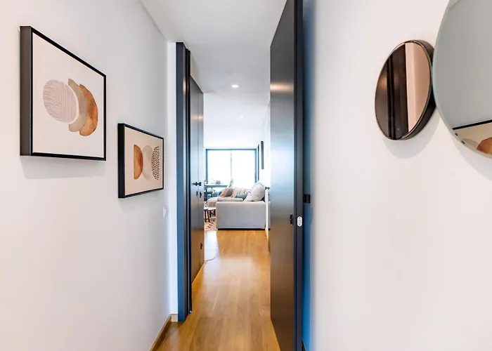 Apartment Camoes Downtown With Parking Porto